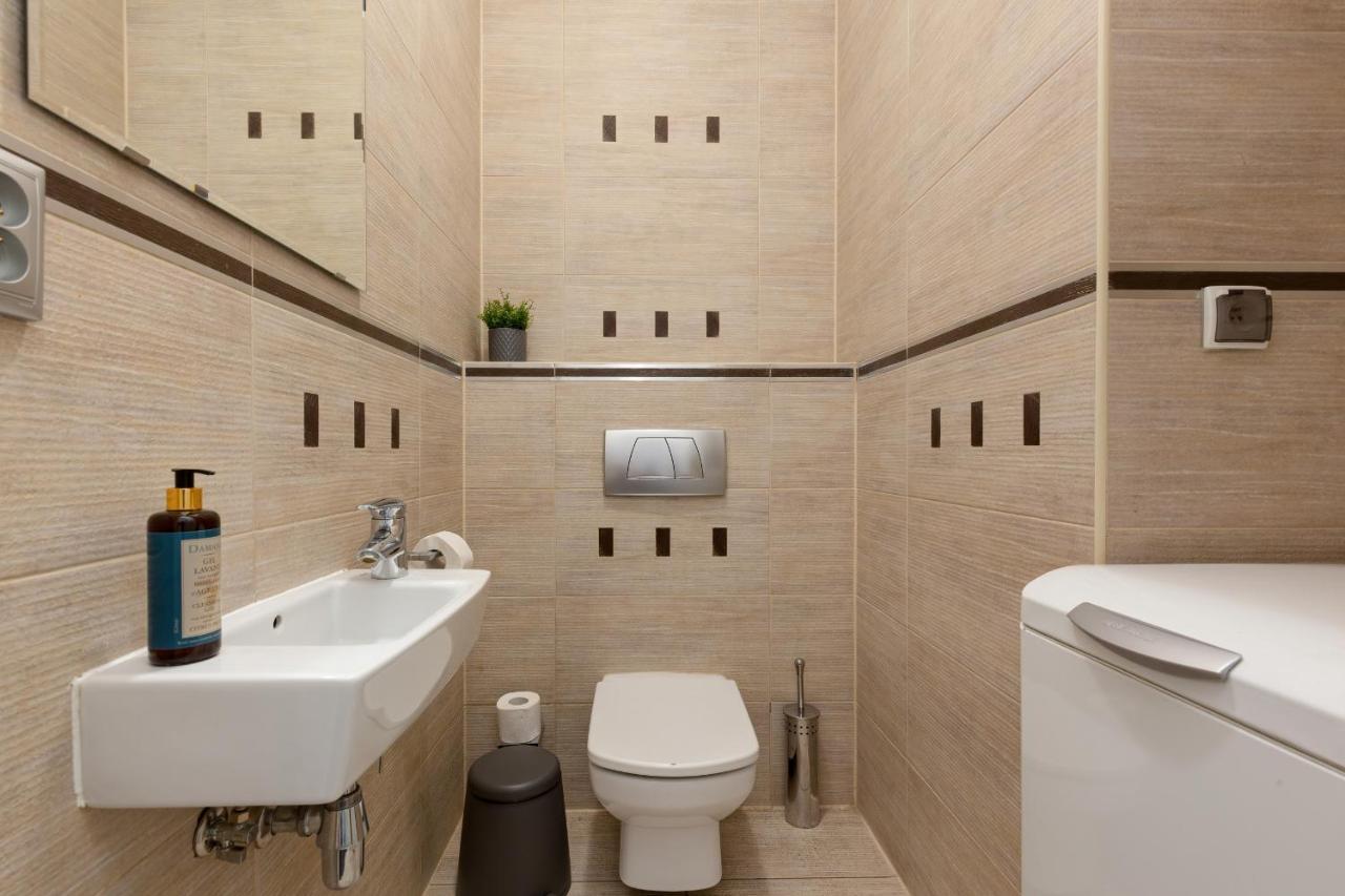 Residence On Wspolna Str. Apartment Warsaw By Renters Exteriér fotografie