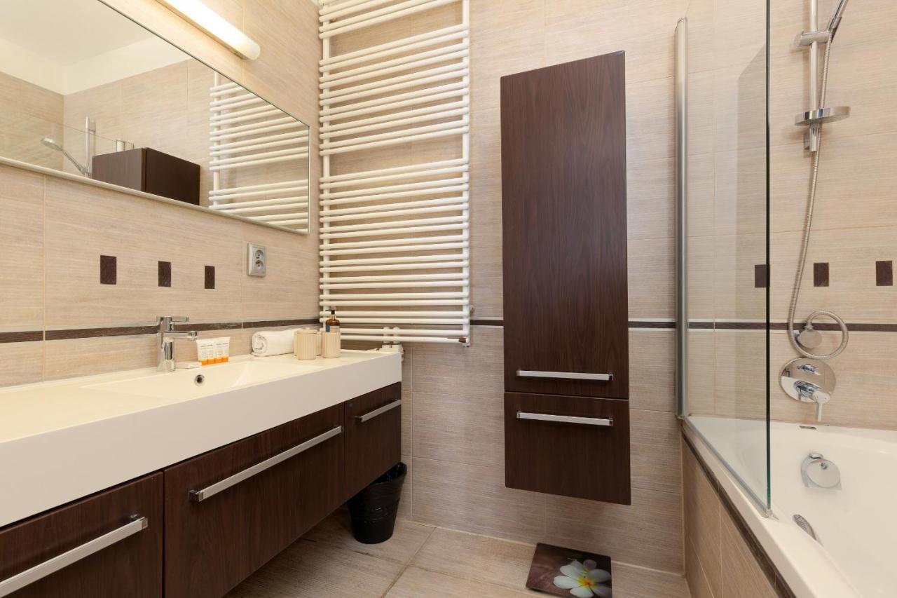Residence On Wspolna Str. Apartment Warsaw By Renters Exteriér fotografie